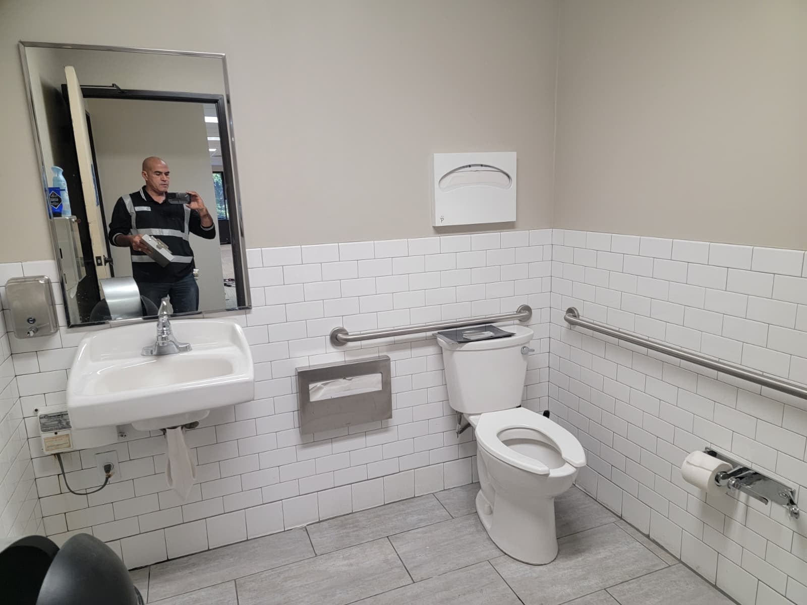 Maintenance and renovation project 21